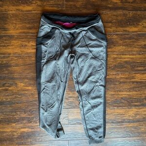 Lulu lemon baserunner pant